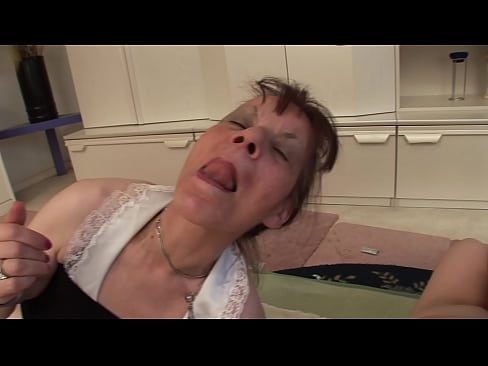❤️ Twee oma's en een opa hebben een triootje ❤❌ Super sex at us ☑