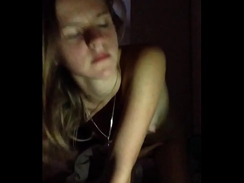 ❤️ Een meisje masturbeert en komt klaar ❤❌ Super sex at us ☑